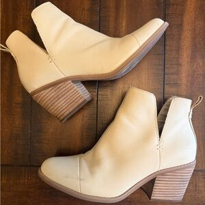 TOMS Cream Ankle Booties, Block Heel, size 8.5